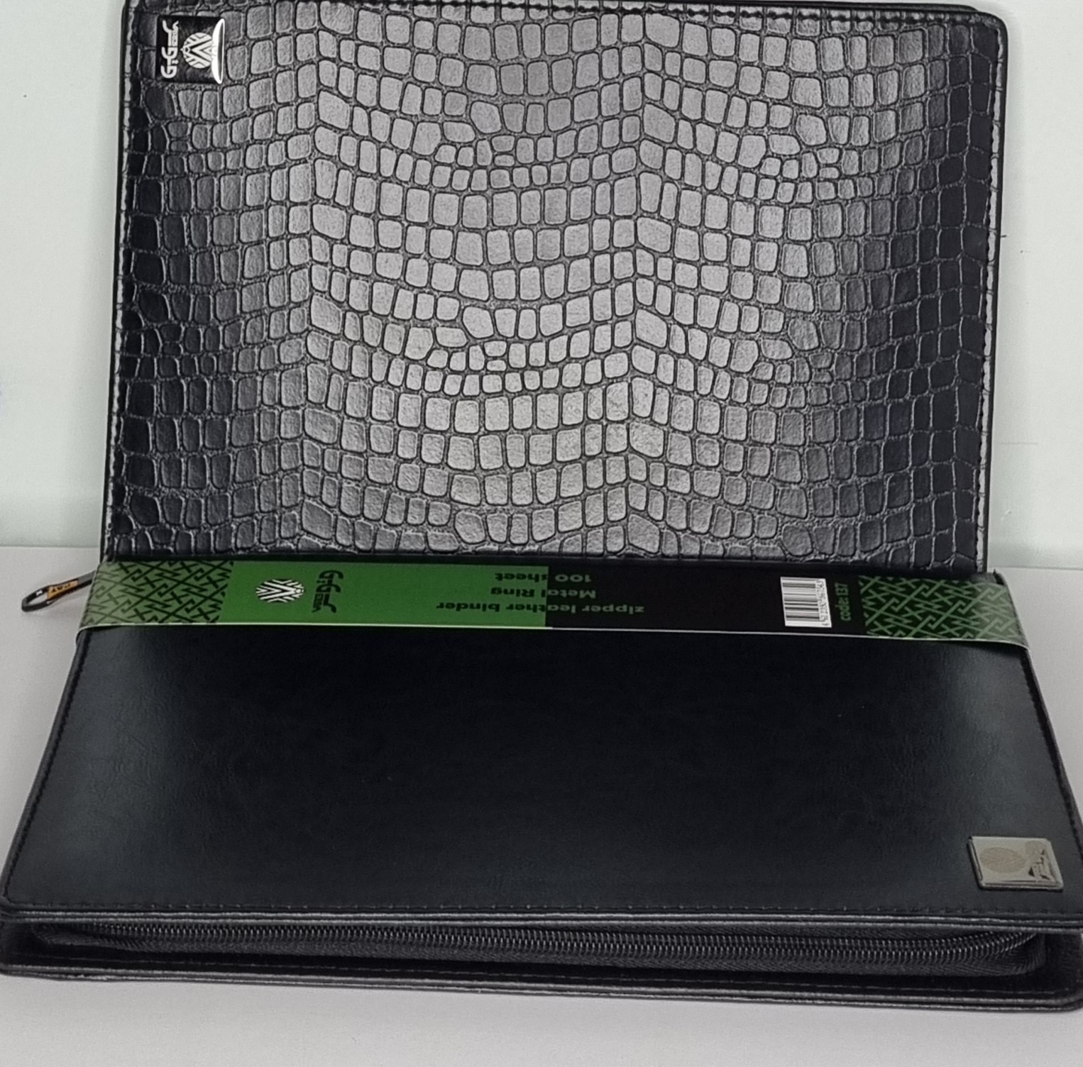 کلاسور وتوس کد 137 | جادار، مقاوم و مناسب مدرسه