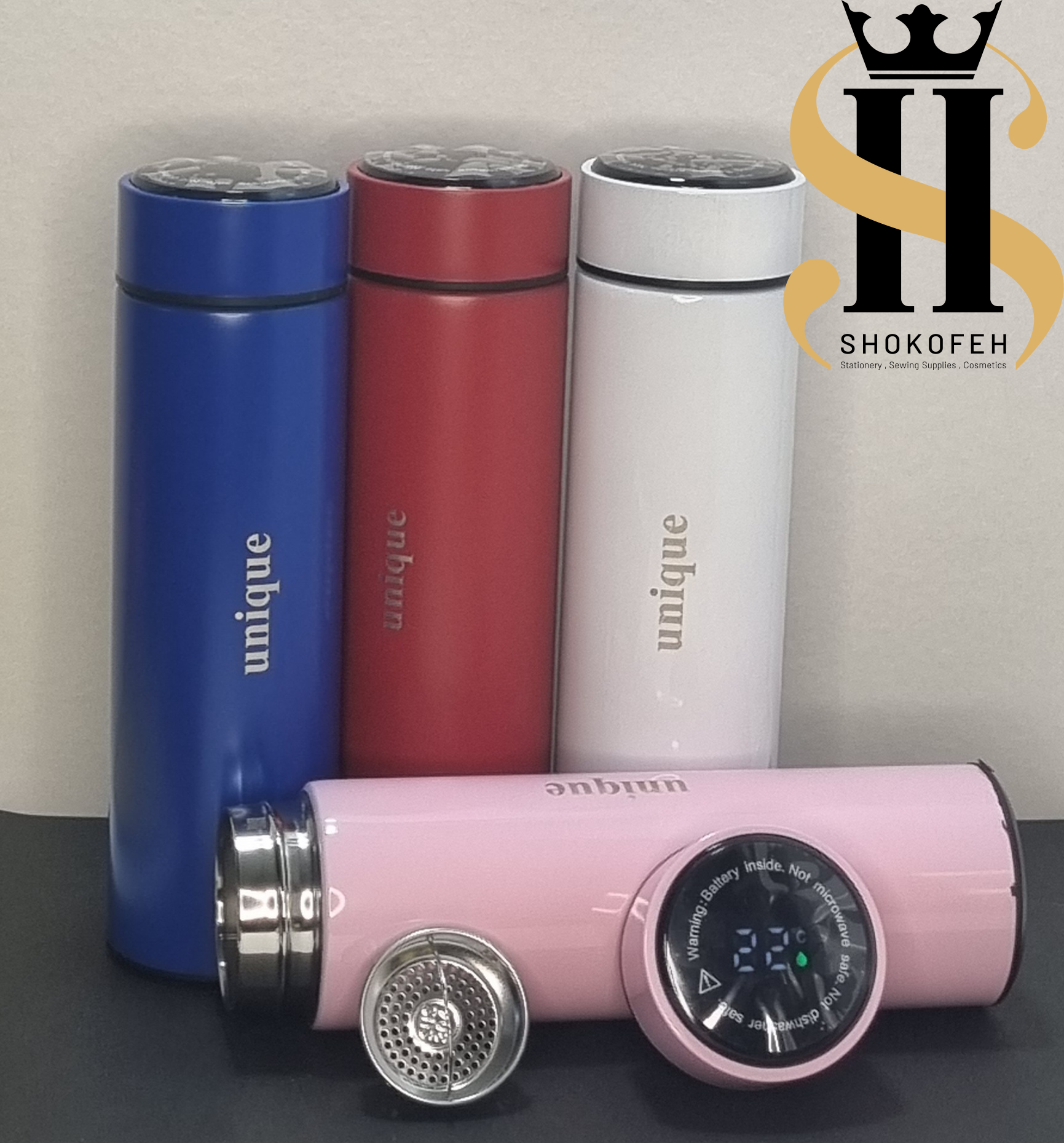 تراول ماگ نمایشگر دار یونیک ۵۰۰ میل با بدنه رنگی و نمایشگر دمای هوشمند