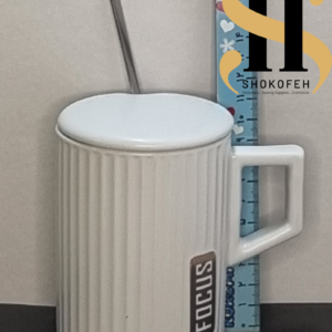 ماگ سرامیکی دردار سفید مدل فوکوس کد ۱۲۰۱ به همراه قاشق استیل