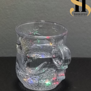لیوان چراغدار جادویی دستهدار شفاف با نورهای رنگی در حال درخشش