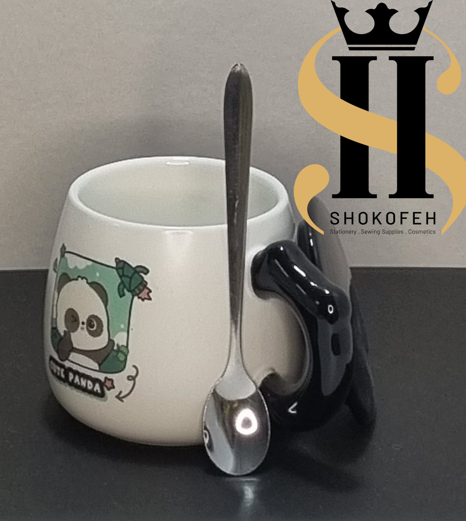 ماگ سرامیکی طرح پاندا تپل سفید با قاشق استیل و دسته ارگونومیک مشکی