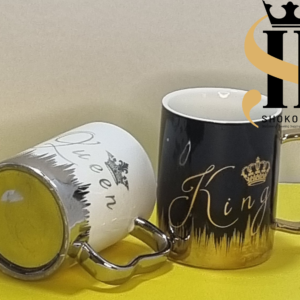 ماگ سرامیکی طرح King مشکی طلایی و Queen سفید نقره‌ای تکی با دسته قلبی کد ۱۲۱۱